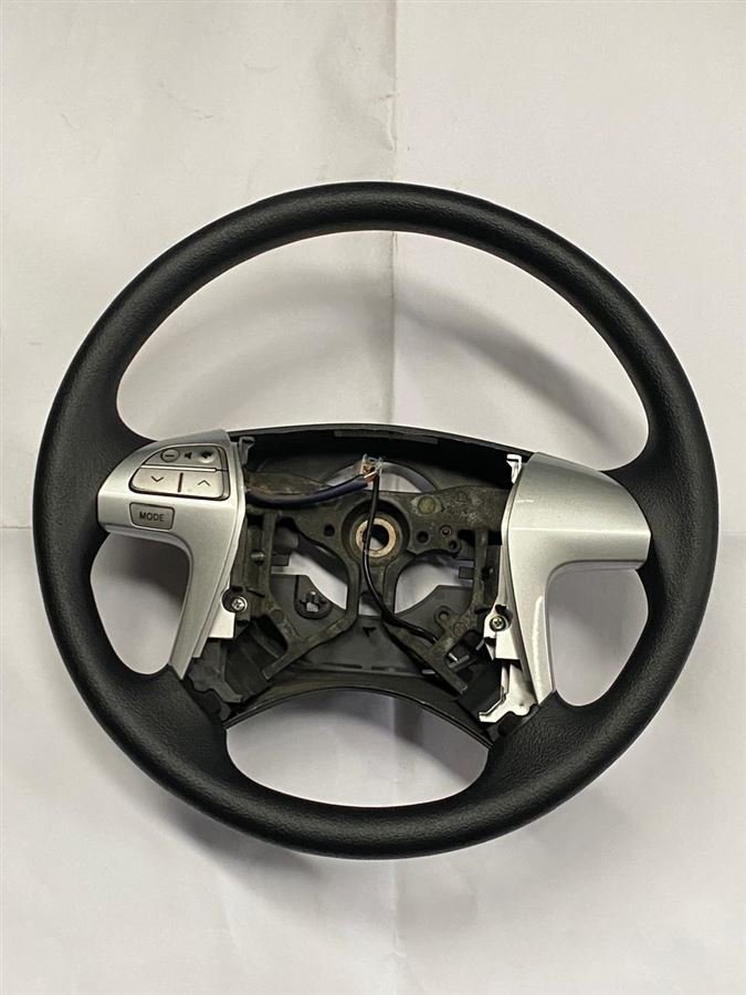 Volante Toyota con comandos de audio